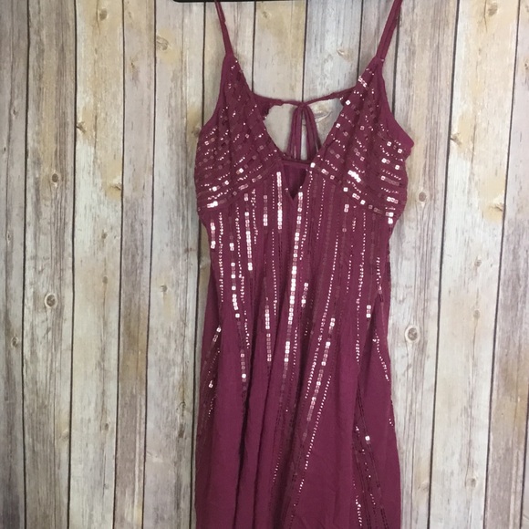 FREE PEOPLE SLEEVELESS BURGUNDY BLING WOMEN SZ MM - Picture 2 of 7